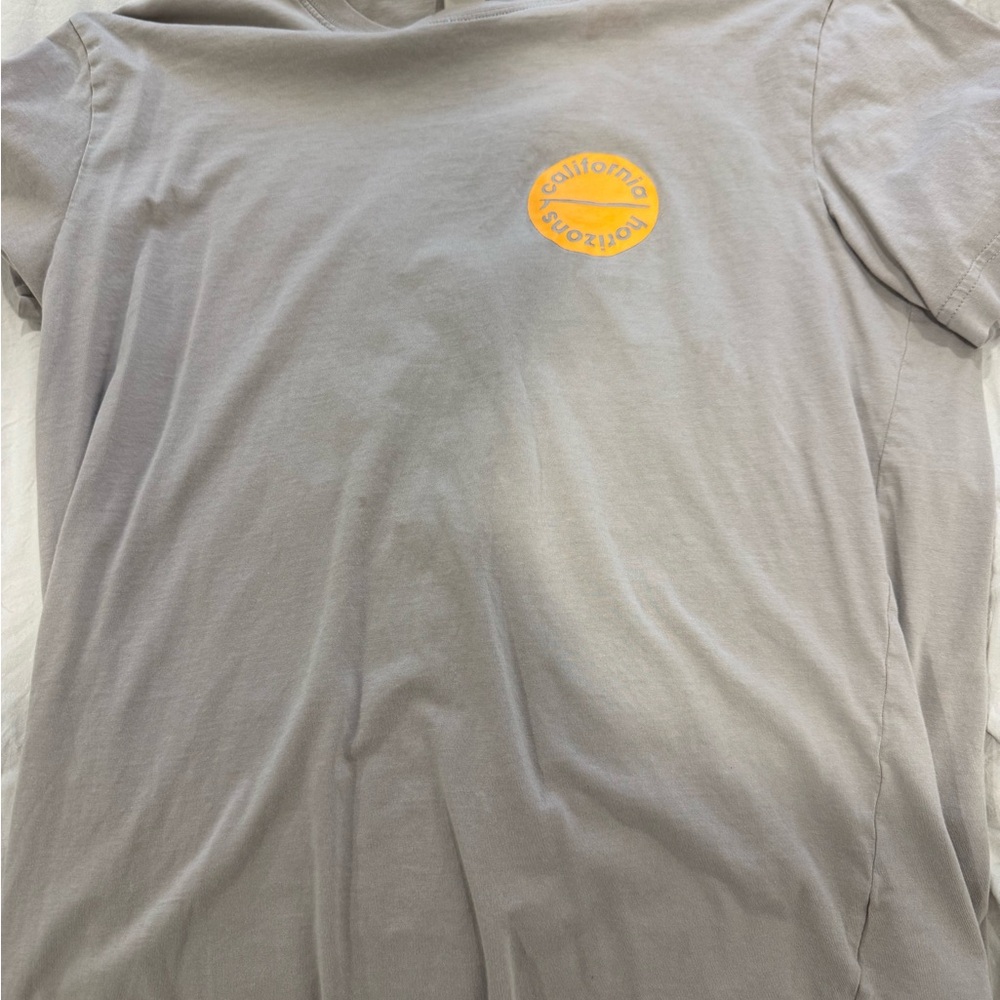 H&M Gray T-Shirt with Yellow California Logo. Medium